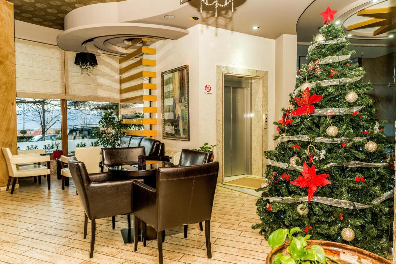 Hotel George Korça Kültér fotó