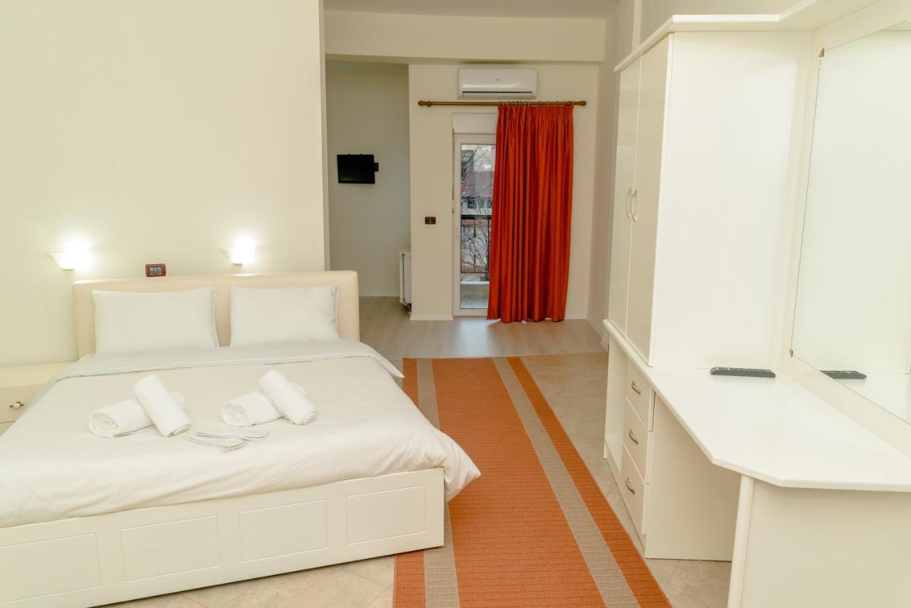 Hotel George Korça Kültér fotó