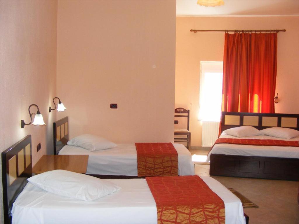 Hotel George Korça Kültér fotó