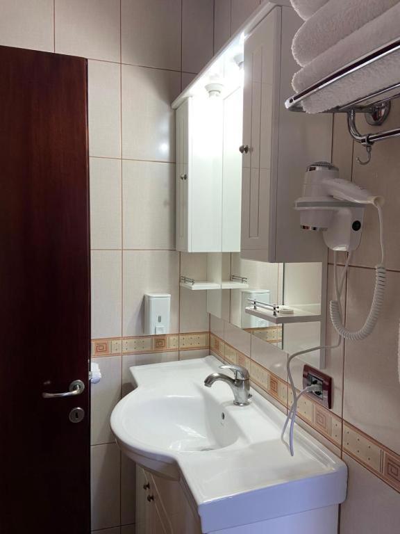 Hotel George Korça Kültér fotó